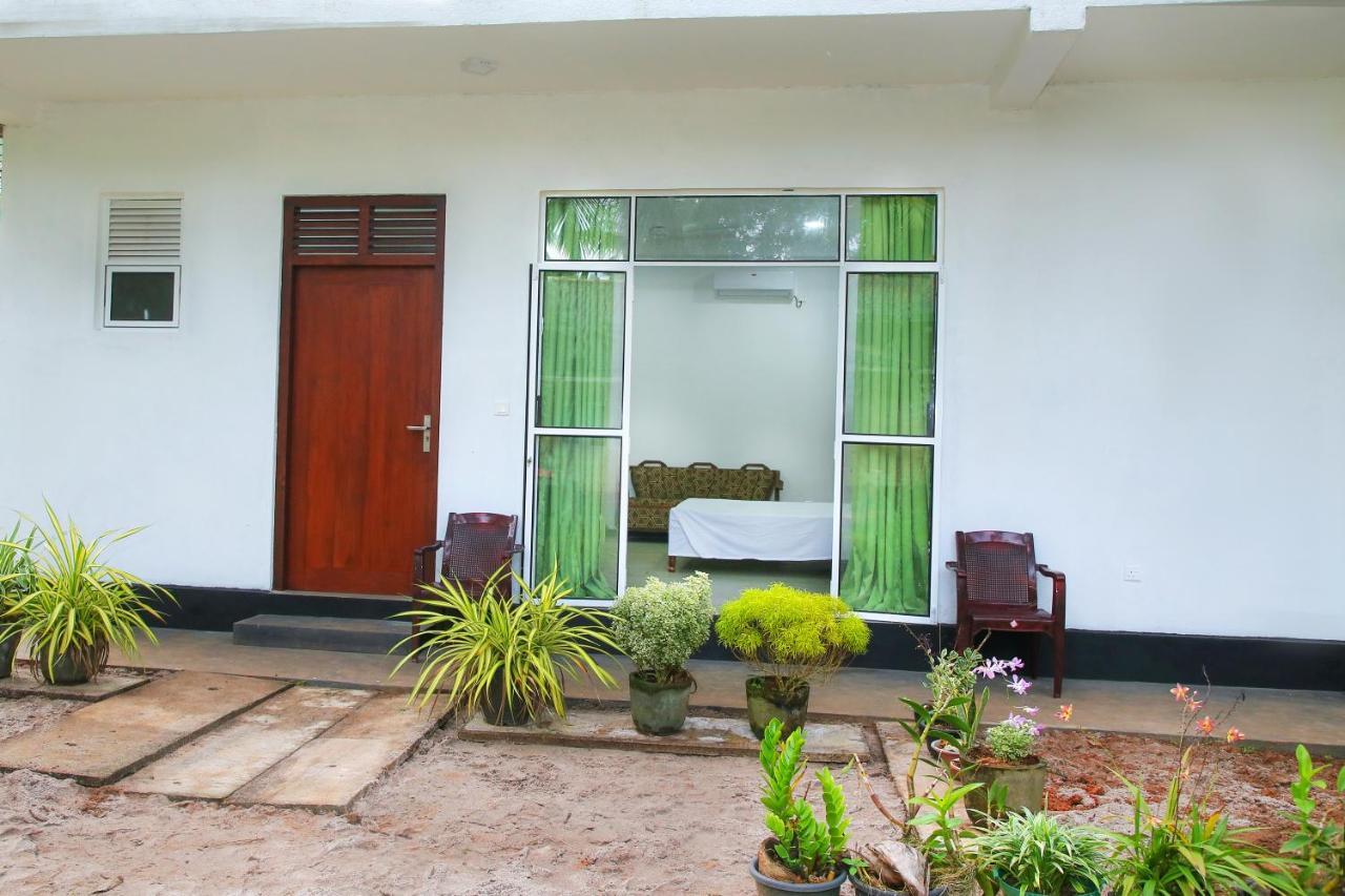 Sandy Palms Guesthouse Hikkaduwa Exterior photo
